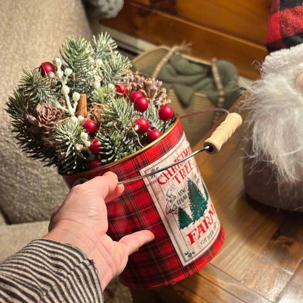 Festive Holiday Bundle - Picture 9 of 9